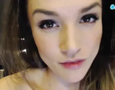 Сосед-онанист удачно оказался рядом, когда девушке захотелось трахаться