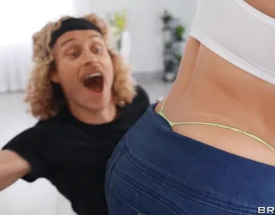 Судьба может быть с классной грудью, сладкой киской и доброй душой