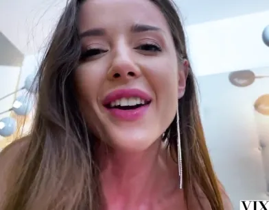 Опять та же киска и тот же член - Сибил устраивает сексуальное дежавю со своим парнем