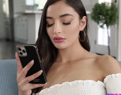 Баскетболист делает дабл в виде попадания членов в рот и вагину красотки