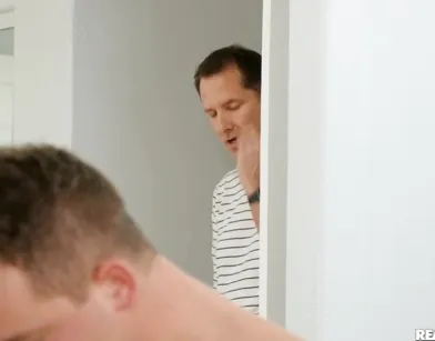 Роль куколда полностью устраивает мужика - вот такие сейчас нравы