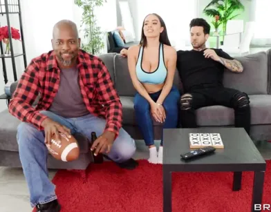 Зашел в гости, чтобы трахнуть чужую жену за спиной у друга