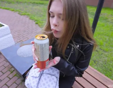 Пришла на видание с пивом и получила цветы с оргазмом