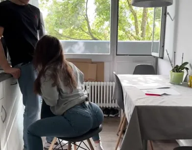 Трахнул молодую соседку, пока жены не было дома